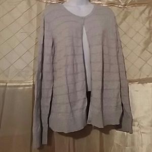 Croft & Barrow button front Size XL gray sweater